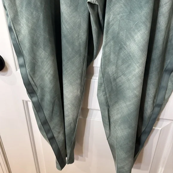 *NEW* ATHLETA NOLITA SLIM TAPERED PRINTED CROP PANT SIZE 20 - Picture 6 of 11